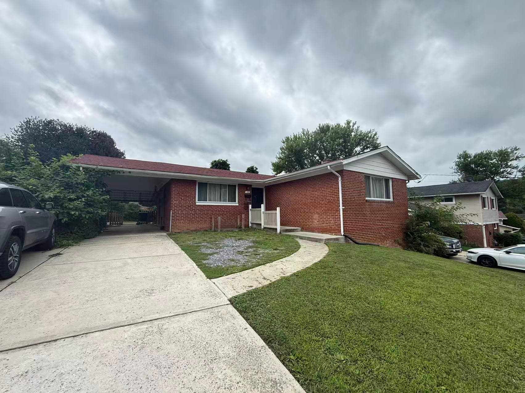5016 Aspen Hill Road